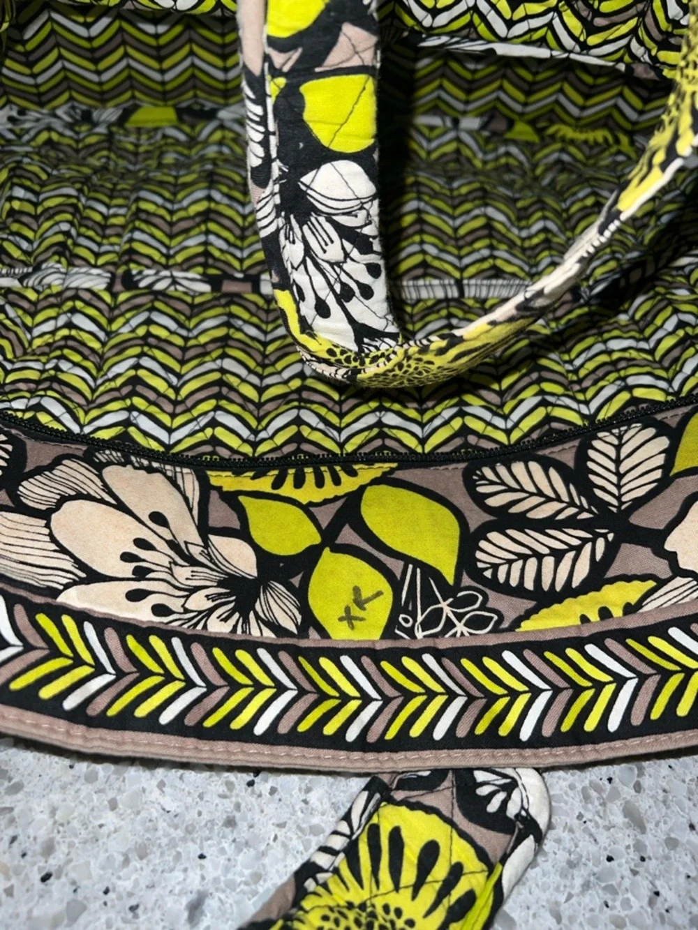 Vera Bradley good slight